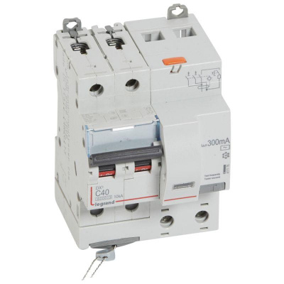     2 C 40 300  AC 6 DX3 4. Leg 411176